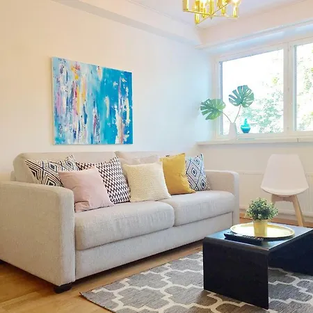 Center Design Uno Lahti